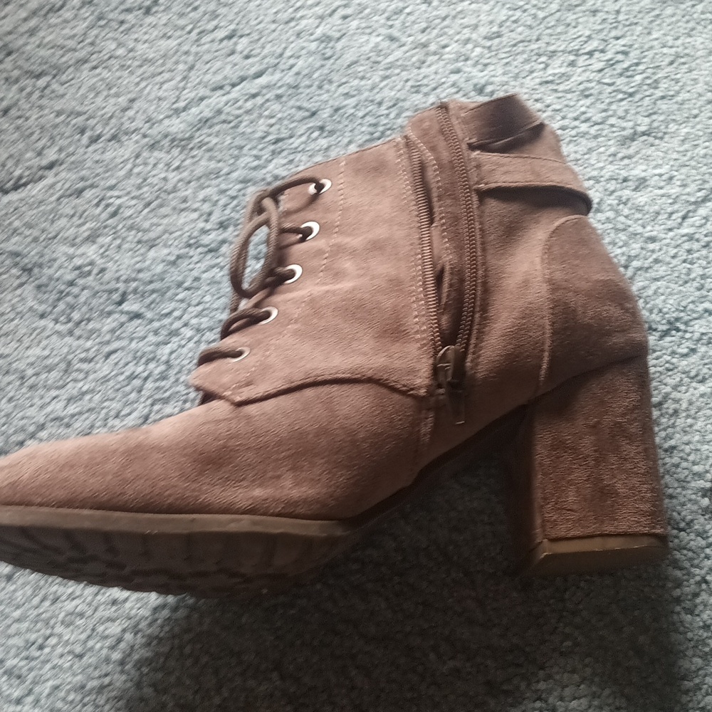 Madden Girl 2.5 Inch Boot - Picture 3 of 4